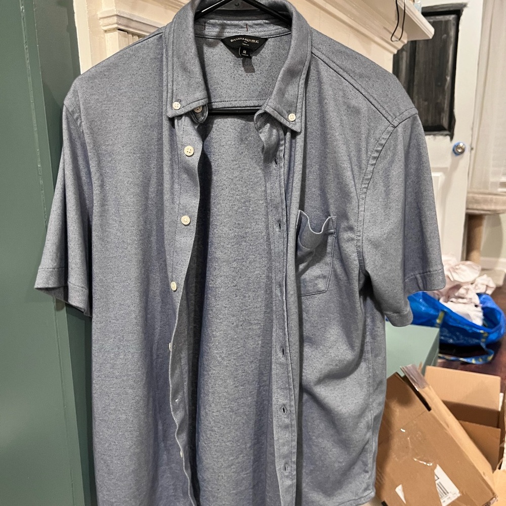Banana Republic Men's Blue Casual Button Down Shirt